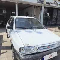 پراید یه نصف گلگیر رنگ