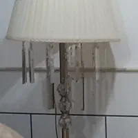 آباژورایستاده