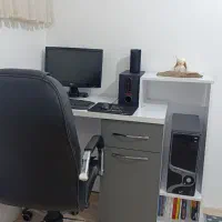 میز کامپیوتر و تحریر