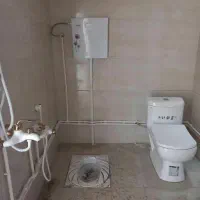 لوله کشی اب و فاضلاب نصب توالت فرنگ نصب ابگرمکن تص