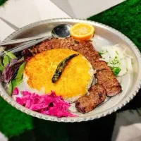 استخدام آشپز و نیروی خدماتی رستوران