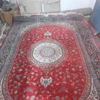 دو عدد فرش نه متری با کمی تخفیف به فروش میرسد