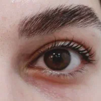 کاشت مژه و لیفت مژه و ابرو
