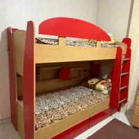 تخت دوطبقه چوبی