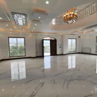 خانم جهت امور منزل