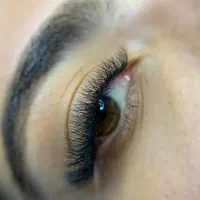اکستنشن مژه و لیفت و لمینت ابرو و مژه