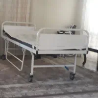 تخت بیمارستانی