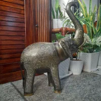 مجسمه فیل برنجی