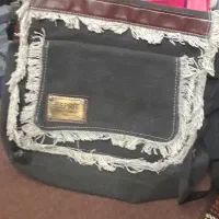 کیف|کیف، کفش، کمربند|کازرون, |دیوار