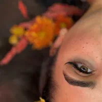 اموزش و خدمات اکستنشن مژه و لیفت ابرو و مژه