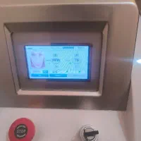 پاک کردن تتو،کربن تراپی .با دستگاه پیشرفته کیوسویچ