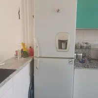 یخچال سفید صدفی