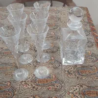 جام وشش عدد پیک سالم ودوعدد کاسه کلشرخی