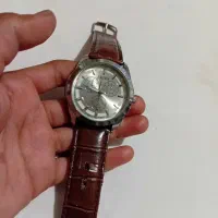 ساعت مارک.و اصلی باتری میخواد.نقره و استیل