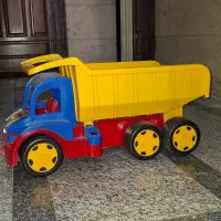 کامیون اسباب بازی