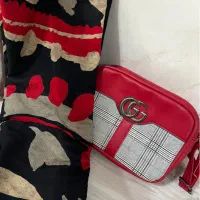 کیف و روسری باهم توافقی