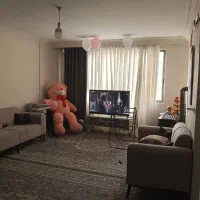 اپارتمان خلوت و پرنور طبقه دوم