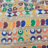 فروش انواع پارچه برای لباس و چادر