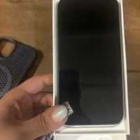 اپل iPhone 13 با حافظهٔ ۱۲۸ گیگابایت
