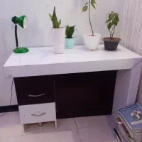 میز تحریر و تختخواب با تشک