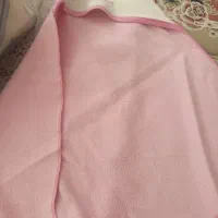 سرویس خواب پتو مخمل داخلش لایکو داره و آغوش بچه