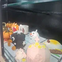 فروشنده قنادی‌
