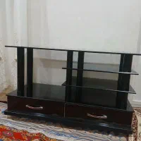 میز تلویزیون بسیار تمیز سبک و جمع جور