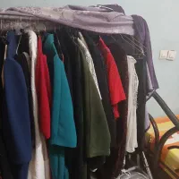 مقداری لباس نو ویک بار پوشیده شده