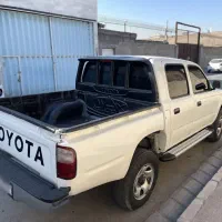 تویوتا هایلوکس ۲۰۰۲