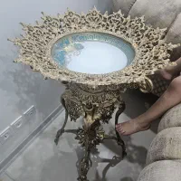 میوه خوری کنار سالنی برنز