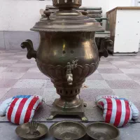 سماور زغالی قدمی و دست کش بوکس