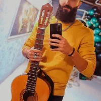 آموزش گیتار و خوانندگی