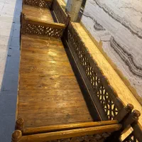 تخت سنتی چوبی شیک و باکیفیت در حد نو