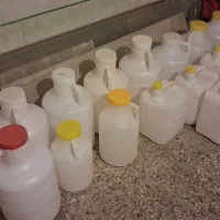 مزایده تعدادی دبه و قمقمه وقمقمی