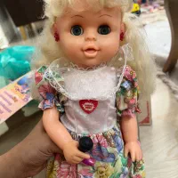 عروسک موزیکال قدیمی خواننده