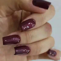 کاشت و ترمیم ناخن .