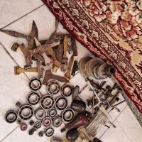 مقداری وسایل کار کرده ولی سالم