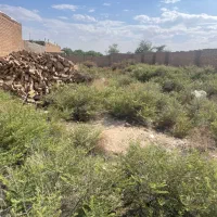 زمین ۶۰۰ متری با مغازه