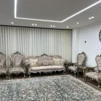 مبل کلاسیک کرم