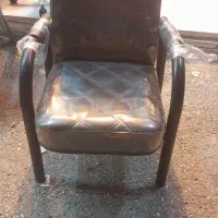 صندلی انتظار (آرام)