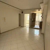 50-متر-طبقه-اول-131-و-33-رو-به-آفتاب