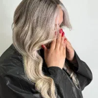 آموزش و خدمات تخصصی ناخن،مژه،رنگ و لایت