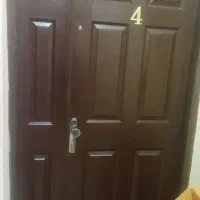 درب ورودی چوبی در حد نو