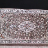 یک جفت پشتی  جنس قالینی ***