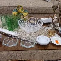تعدادی وسایل منزل و گل