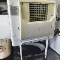 کولر آبی کوچک همراه با پایه