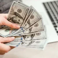 روزی 10 الی 20 دلار درآمد داشته باش
