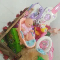 تعدادی اسباب بازی درحدنو فوری فروشی