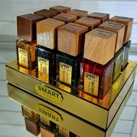 عطر و آرایشی .