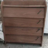 جاکفشی دارای ۴ درب